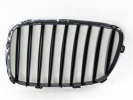 BMW 5 F07 GT 10-17 atrapa nerka prawa chrom / szary OE 51137261356